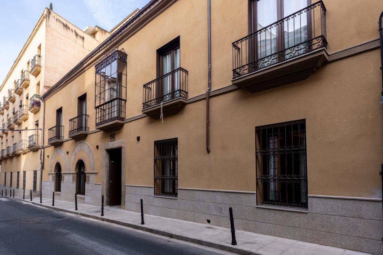 Apartamentos Turisticos De La Bernarda Caceres Ngoại thất bức ảnh